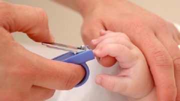 como cortar y limpiar uñas de bebe